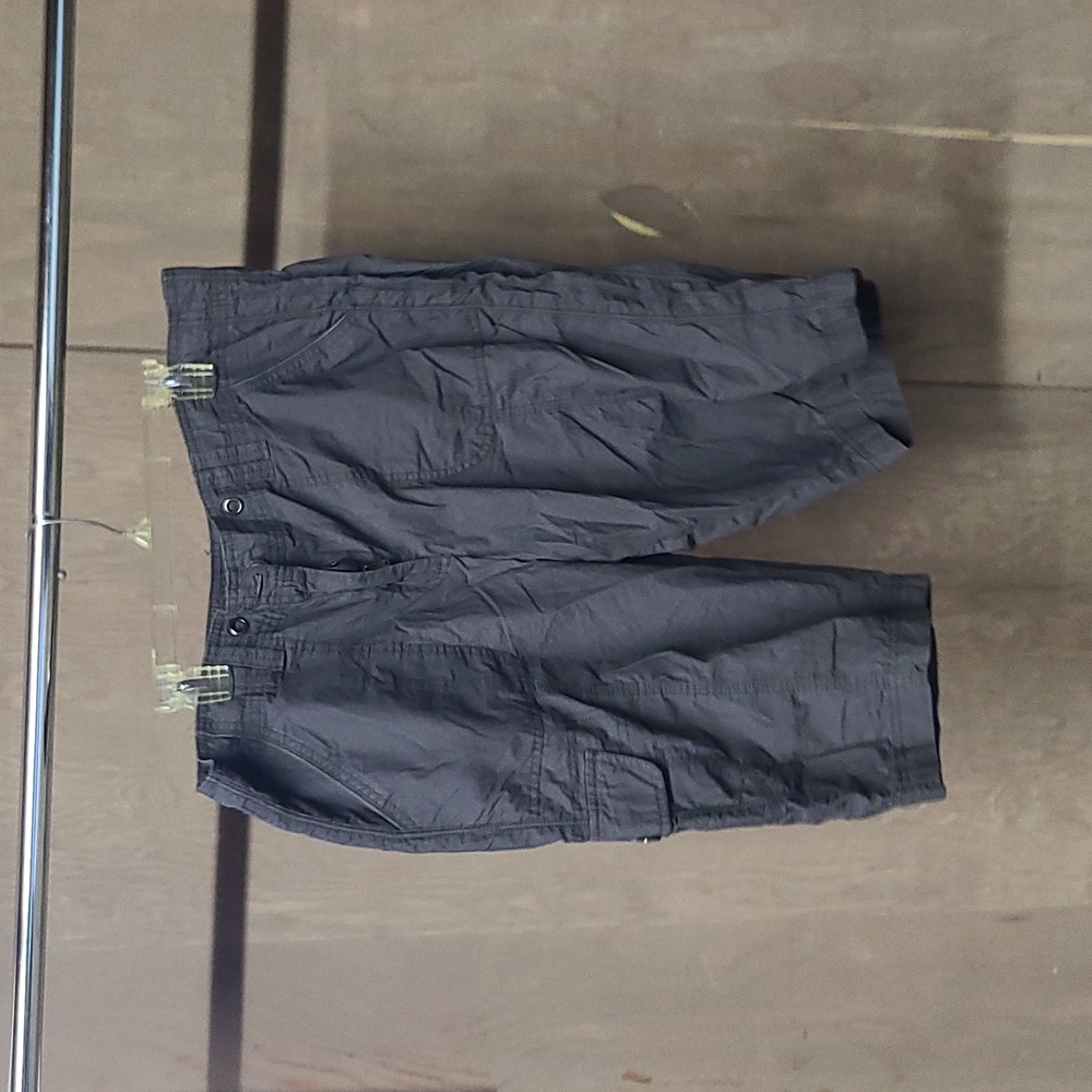 Women's Dalia Collection cargo shorts, gray, size 16W, 100% cotton.